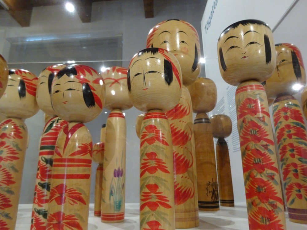 Kokeshi poppen.jpg