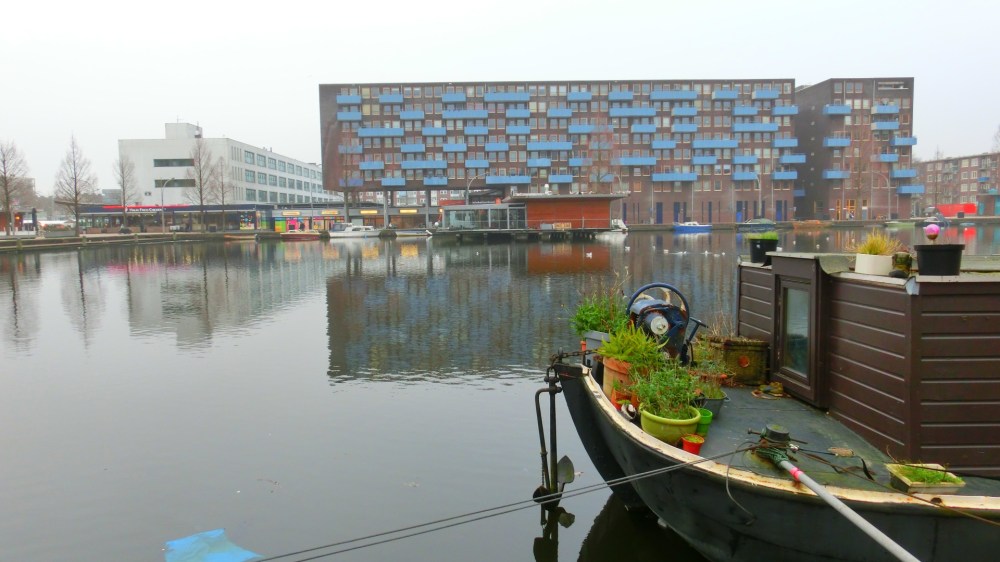 Wandelen langs het water