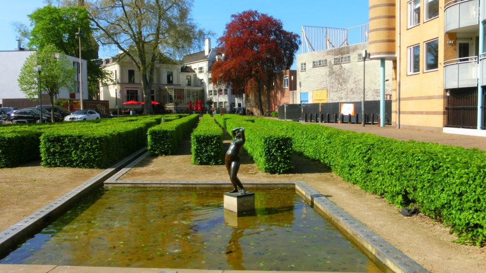 Tuin achter Huis met de stoep