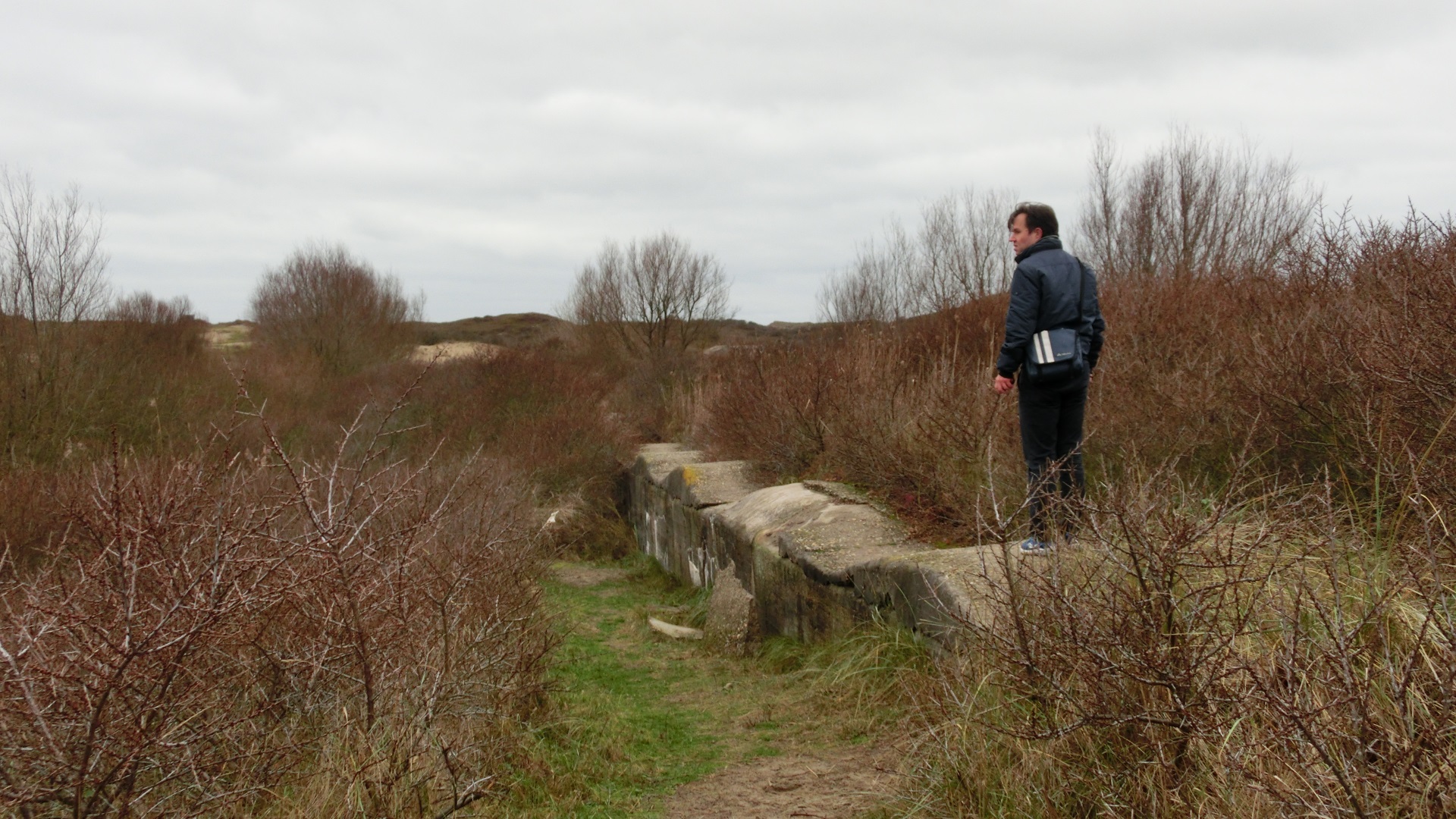 wandelen over de tankmuur
