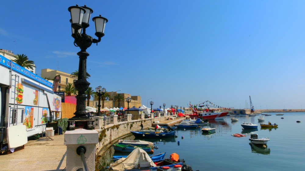 Boulevard met kraampjes