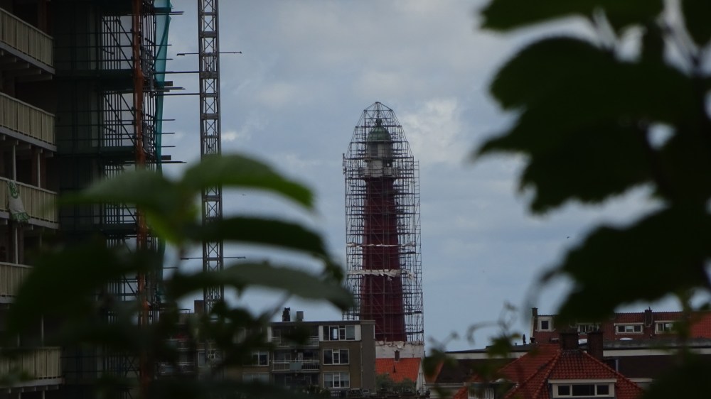 Vuurtoren in de steigers