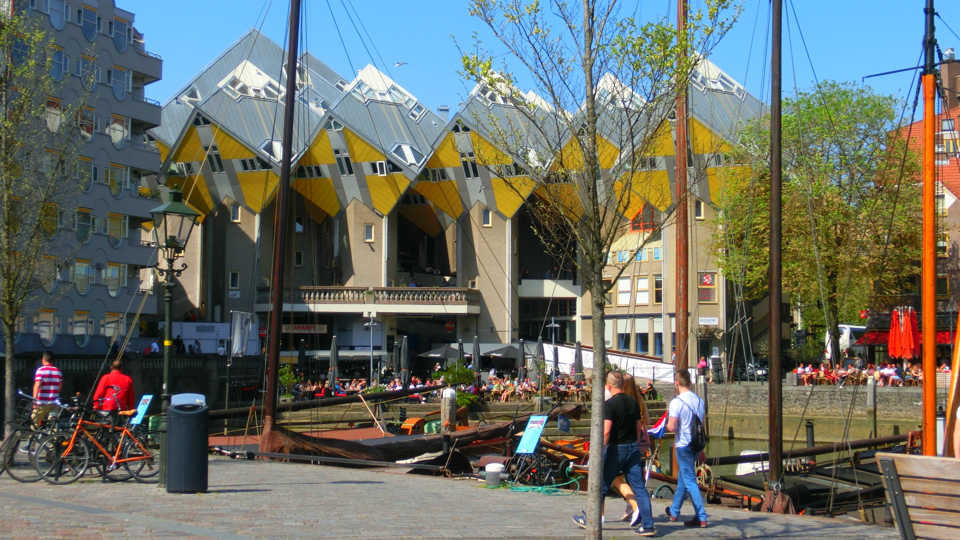Kubuswoningen en Oude haven